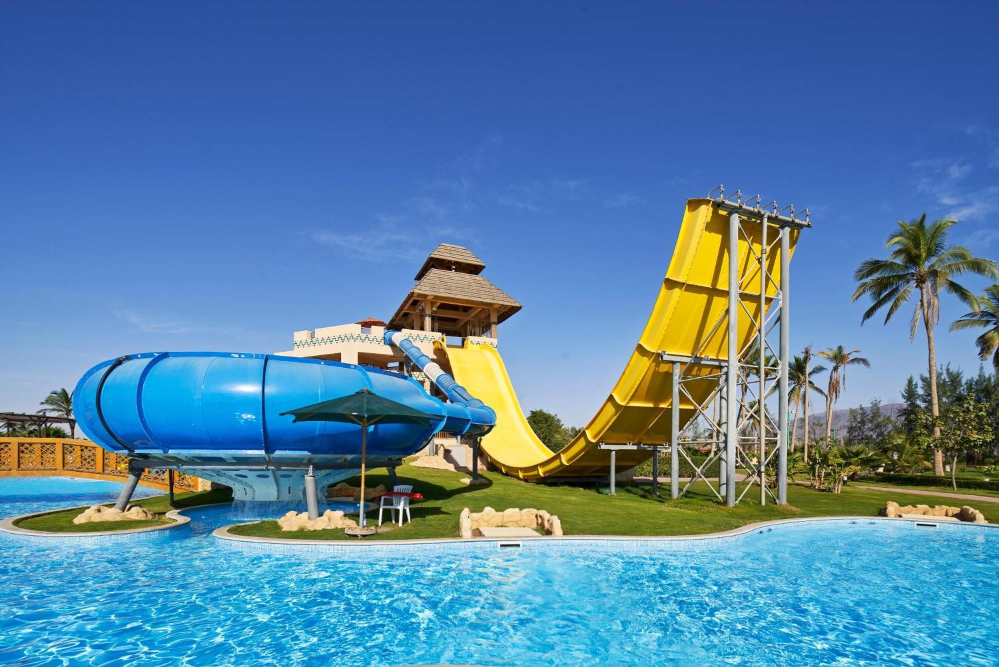 アル ファナル ホテル アンド レジデンシズ サラーラ エクステリア 写真 Aqua Park