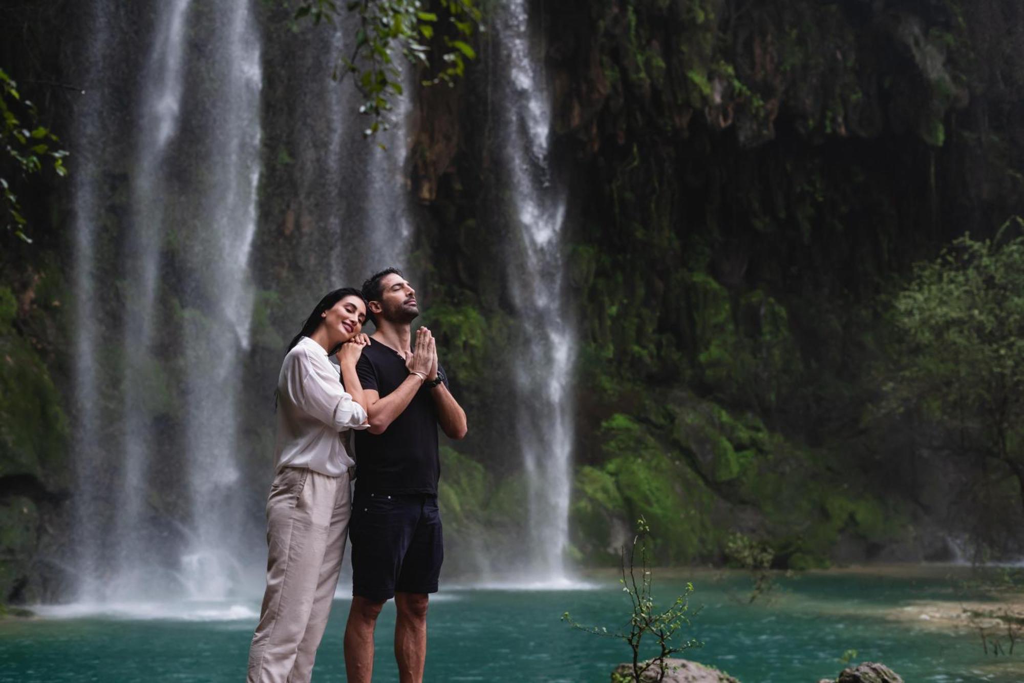 アル ファナル ホテル アンド レジデンシズ サラーラ エクステリア 写真 Gerit Waterfall